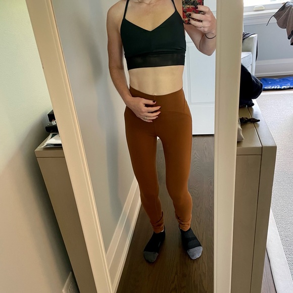 Alo forest green sports bra in size XS - Picture 5 of 5